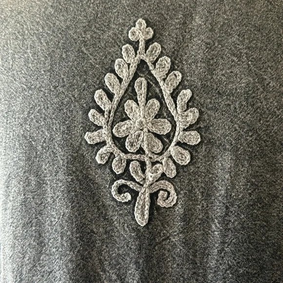 Sacred Threads Boho charcoal grey Tunic with embroidered detail design - Picture 4 of 7